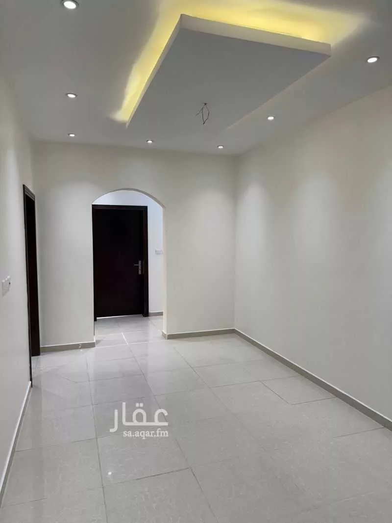 3 bedroom apartment in Al Rawdah 7