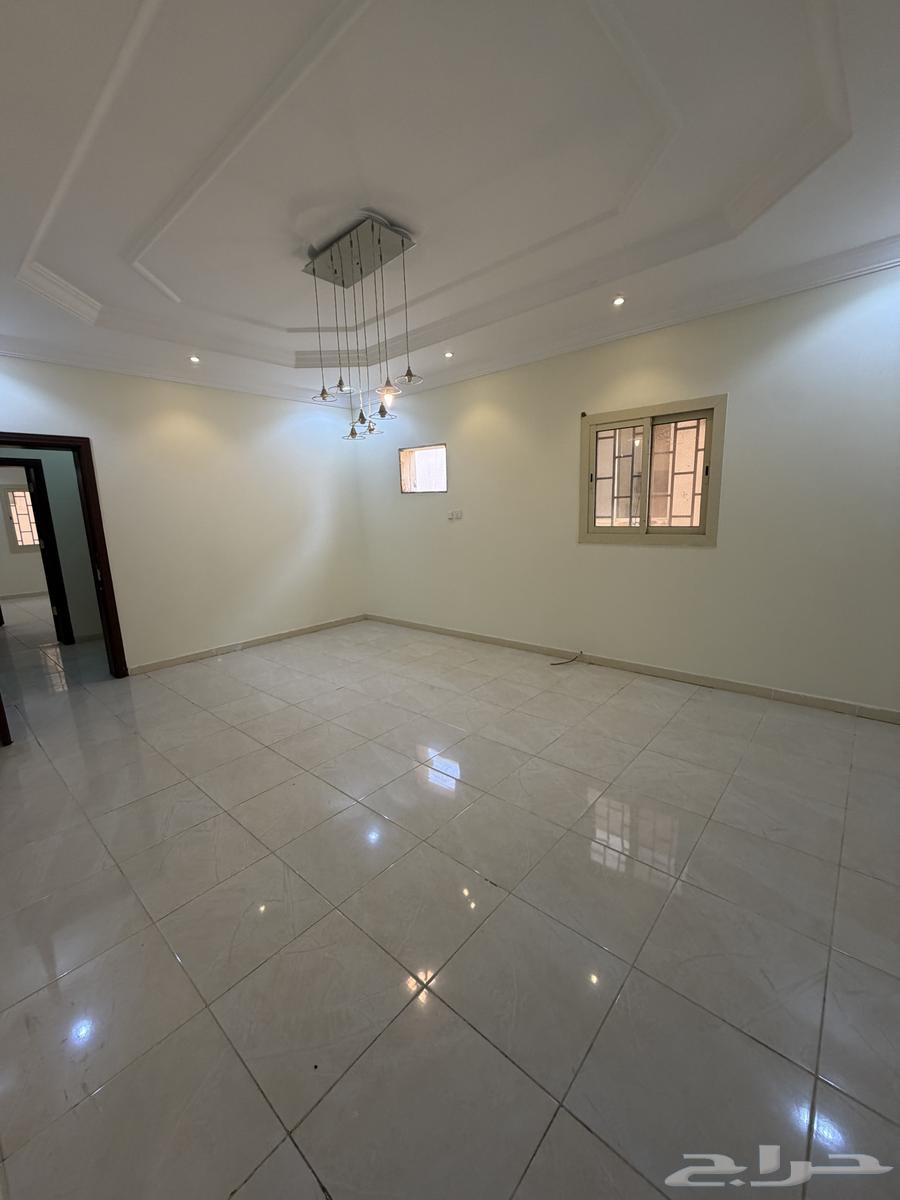 فيلا 4 غرف في الصالحية 3