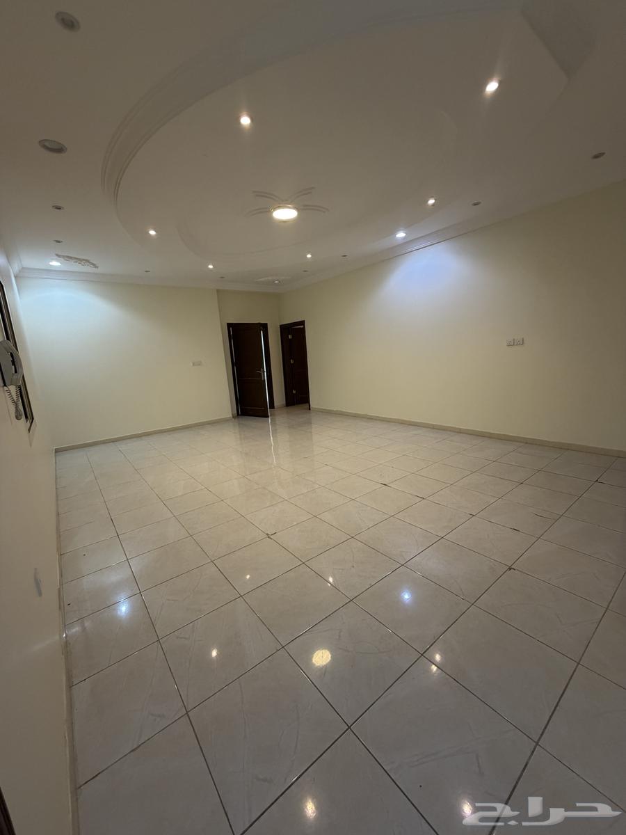 فيلا 4 غرف في الصالحية 5
