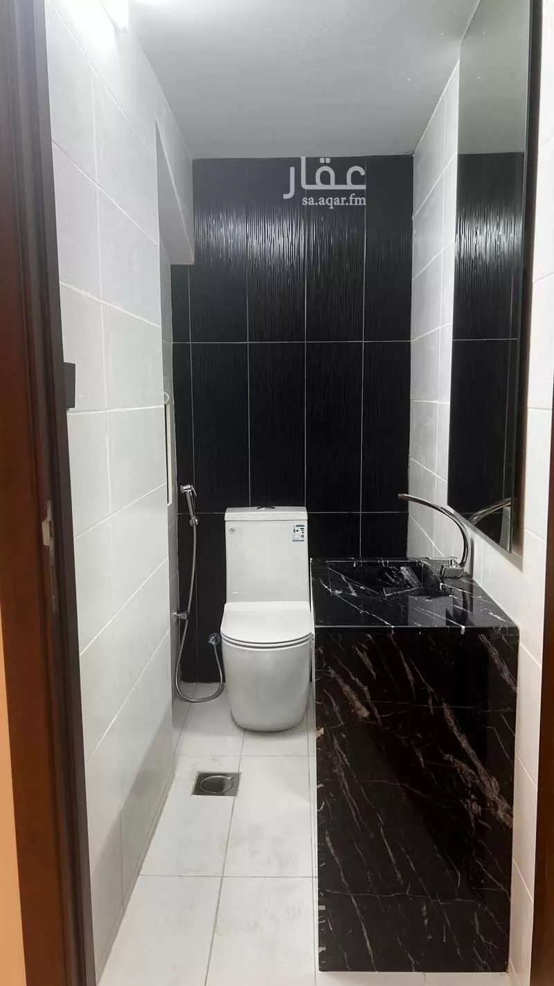 شقة 2 غرف في الرويس 4