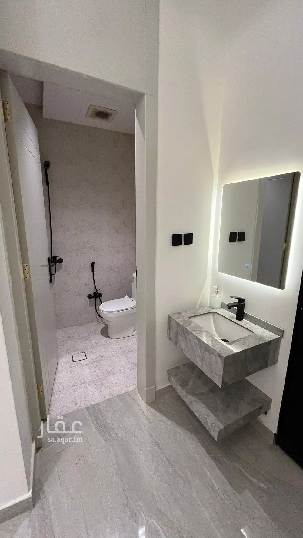 2 bedroom apartment in Al Hazm 3