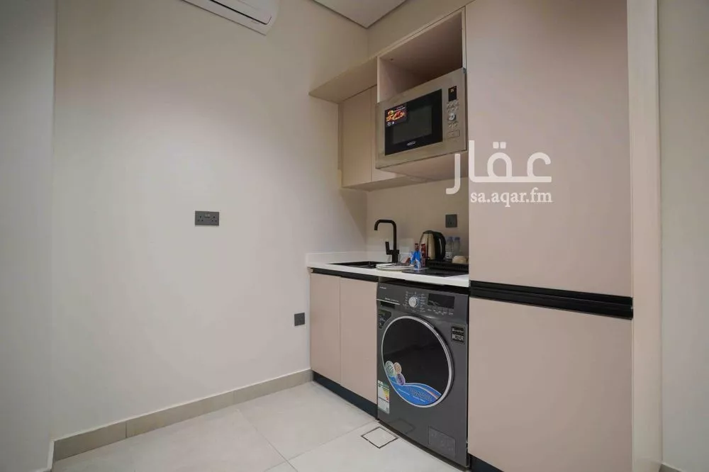 شقة 1 غرف في العارض 9