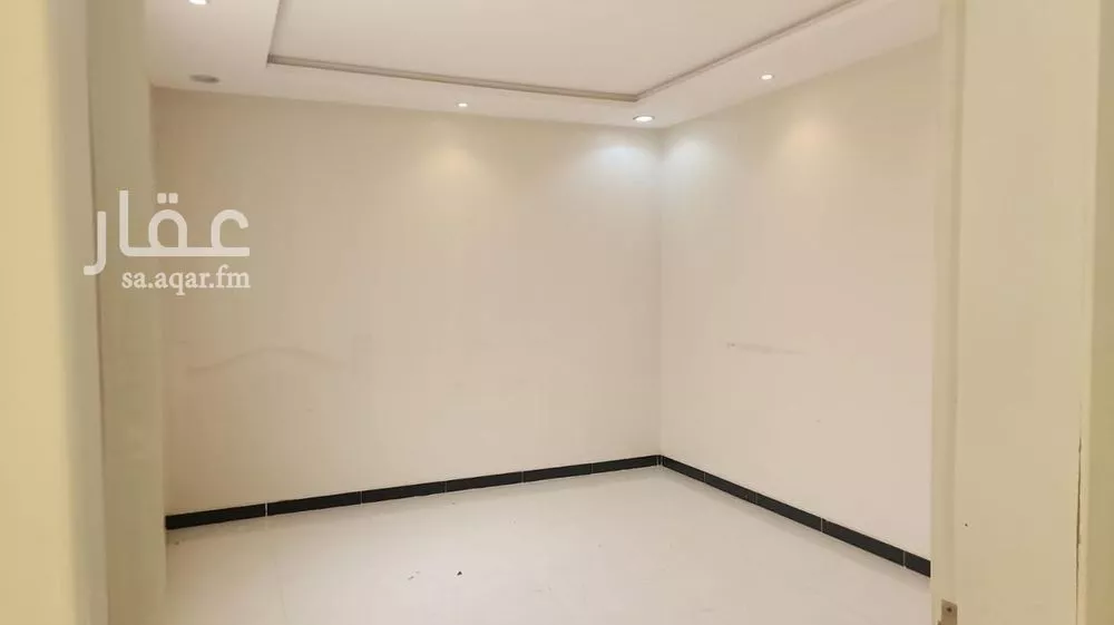 فيلا 8 غرف في بدر 12