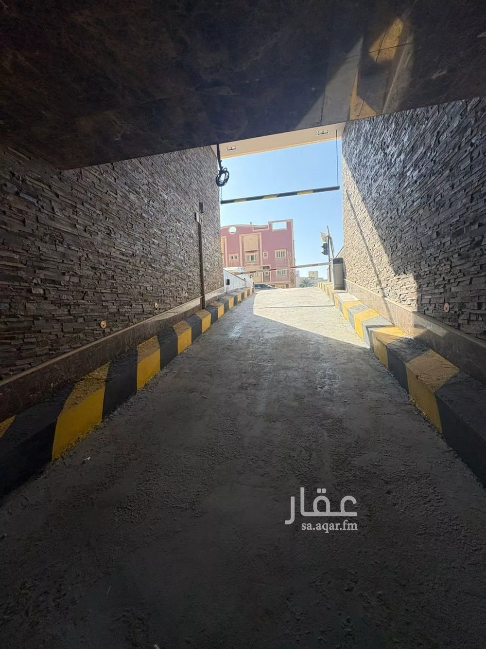 شقة 4 غرف في النخيل 17