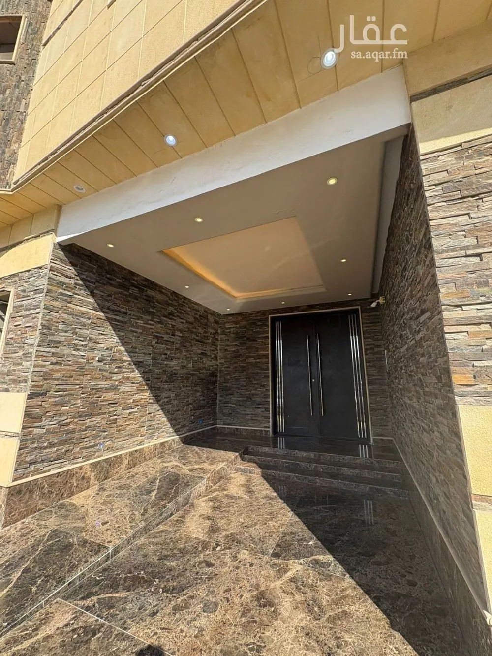 شقة 4 غرف في النخيل 3