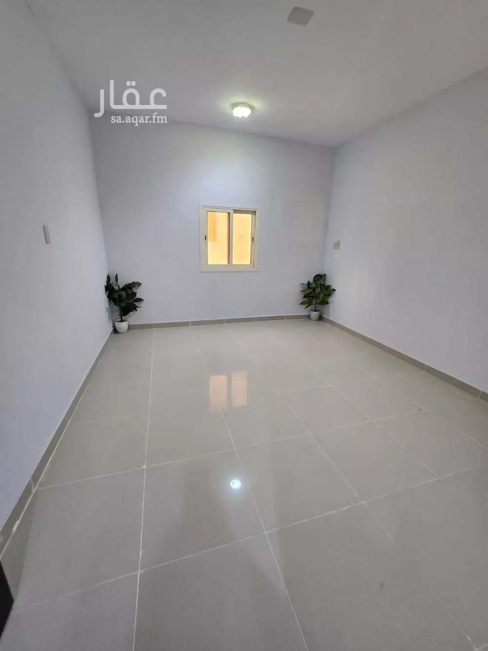 شقة 5 غرف في النور 20