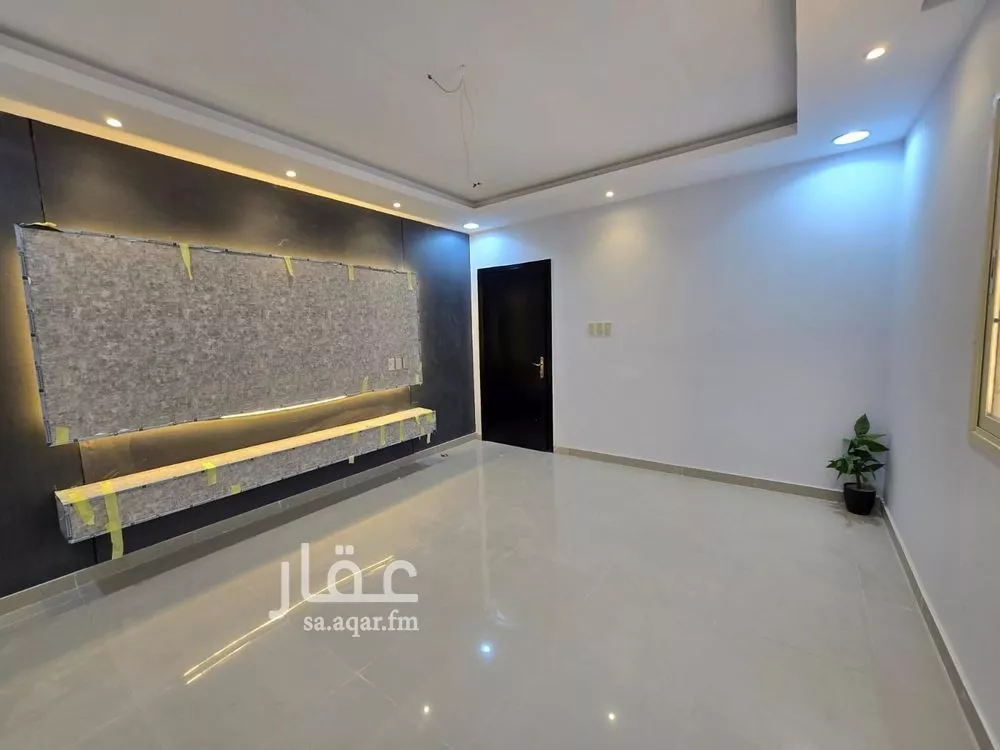 شقة 5 غرف في النور 10