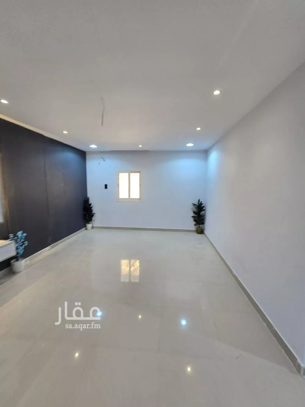 شقة 5 غرف في النور 13