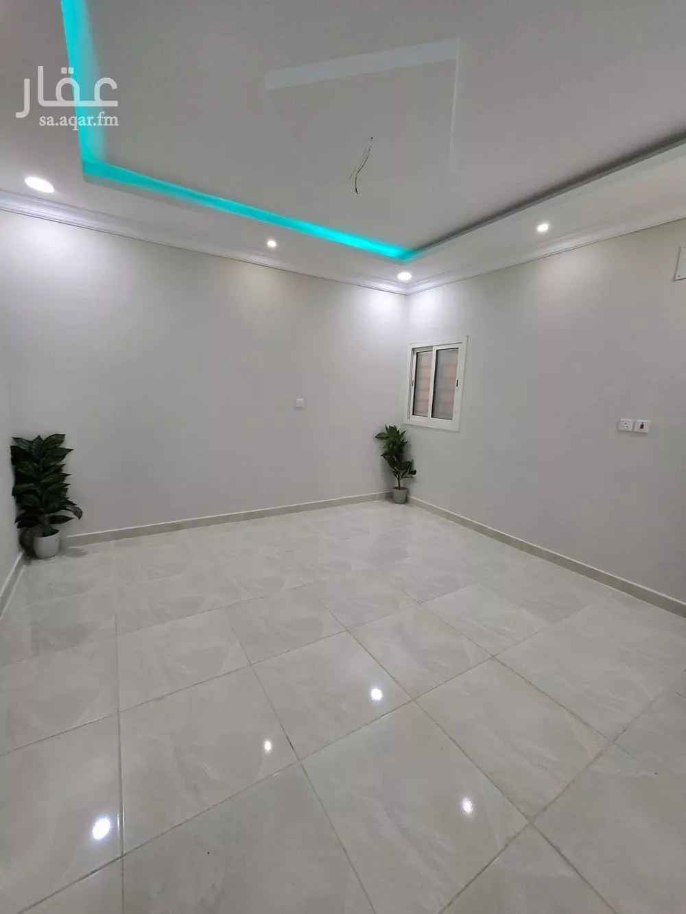 شقة 5 غرف في ضاحية الملك فهد 13