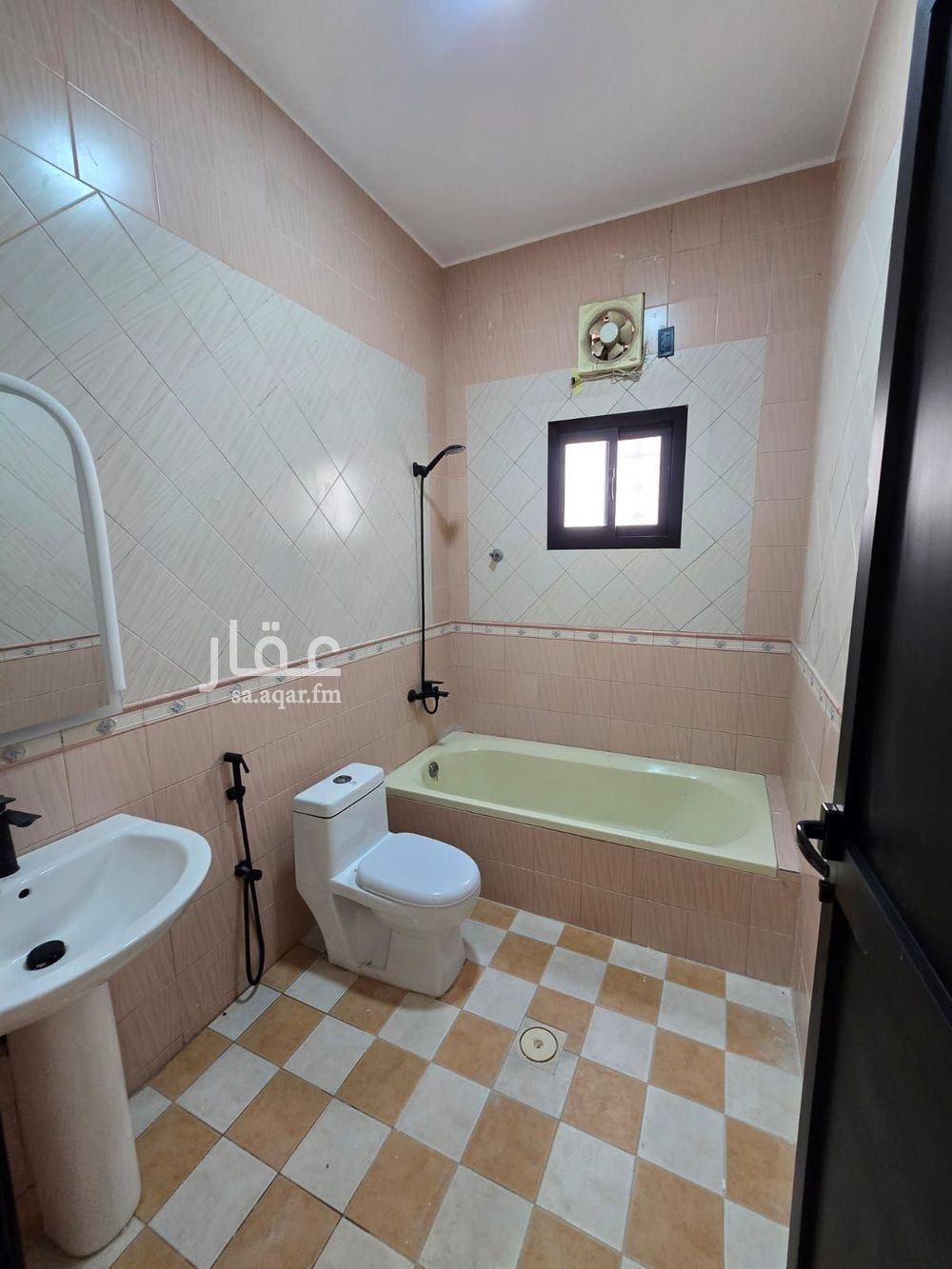 2 bedroom apartment in Taibah, Eastern Province 19