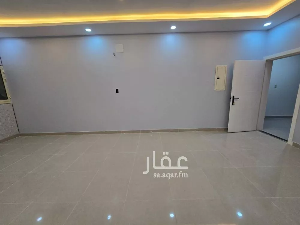 4 bedroom apartment in Dahiat King Fahd 14