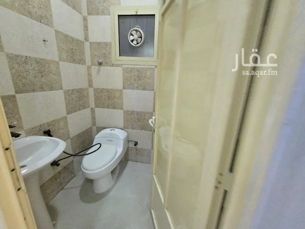 4 bedroom apartment in Dahiat King Fahd 19