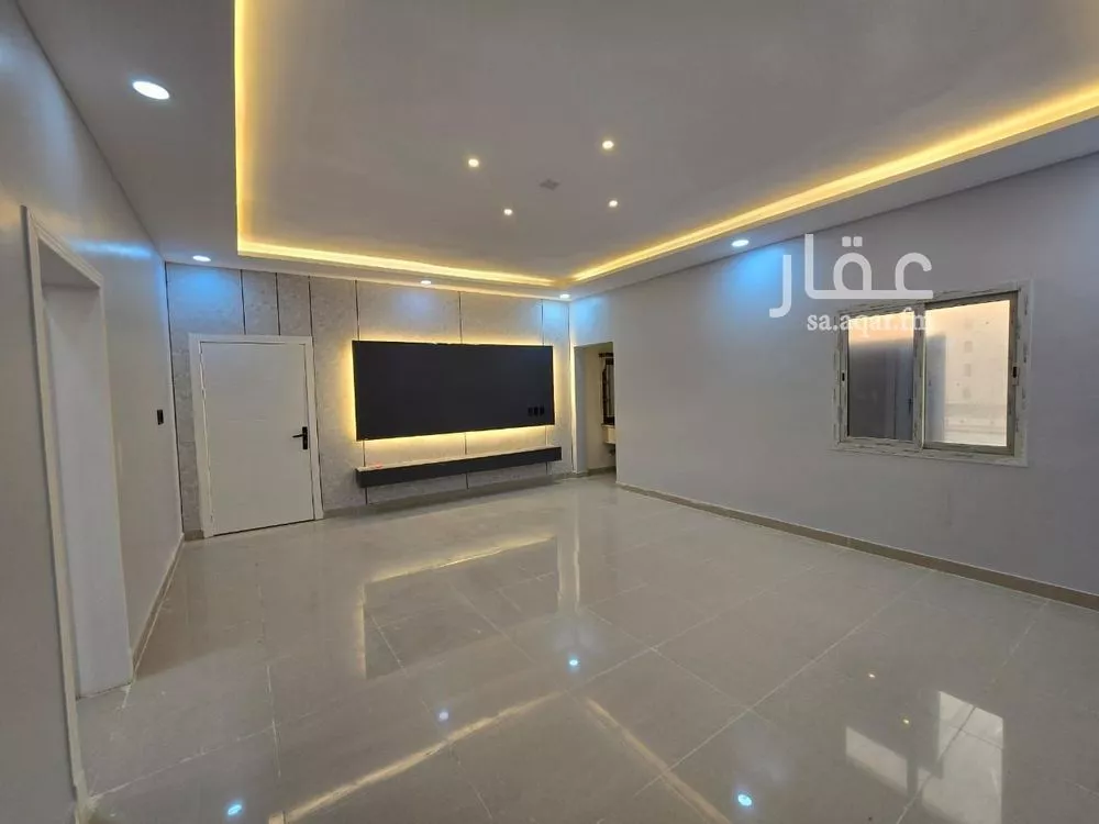 4 bedroom apartment in Dahiat King Fahd 8