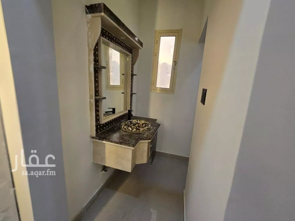 4 bedroom apartment in Dahiat King Fahd 9