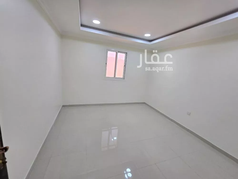 شقة 4 غرف في النور 12