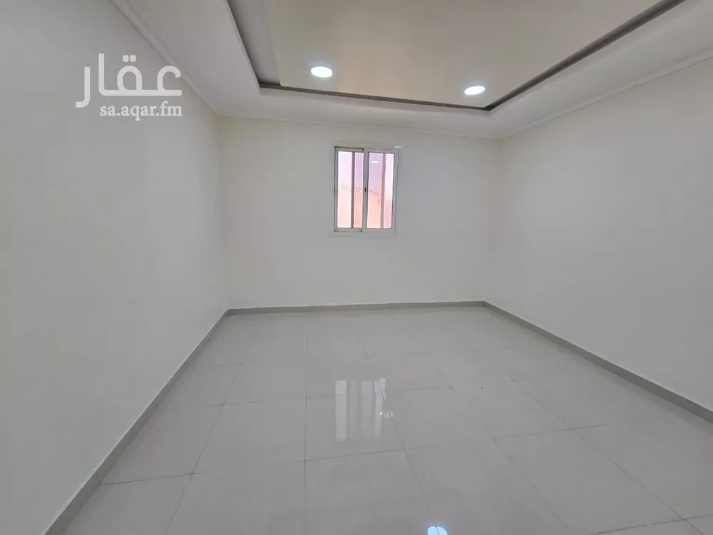 شقة 4 غرف في النور 21