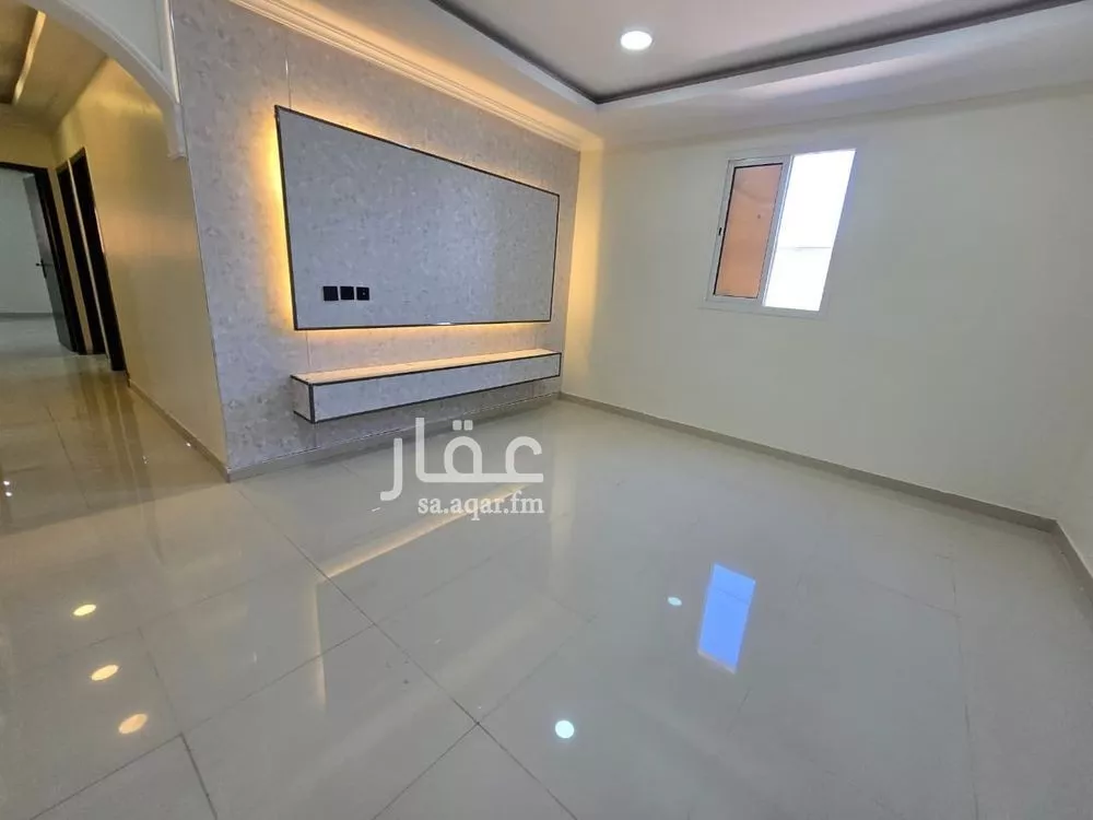 شقة 4 غرف في النور 25