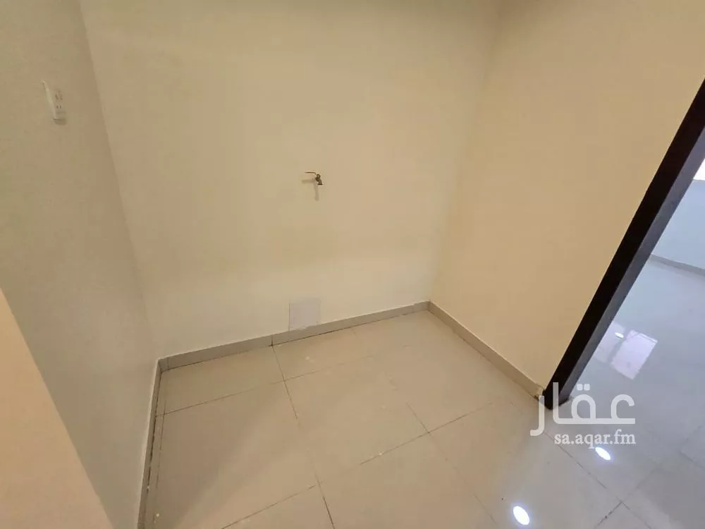 شقة 4 غرف في النور 7