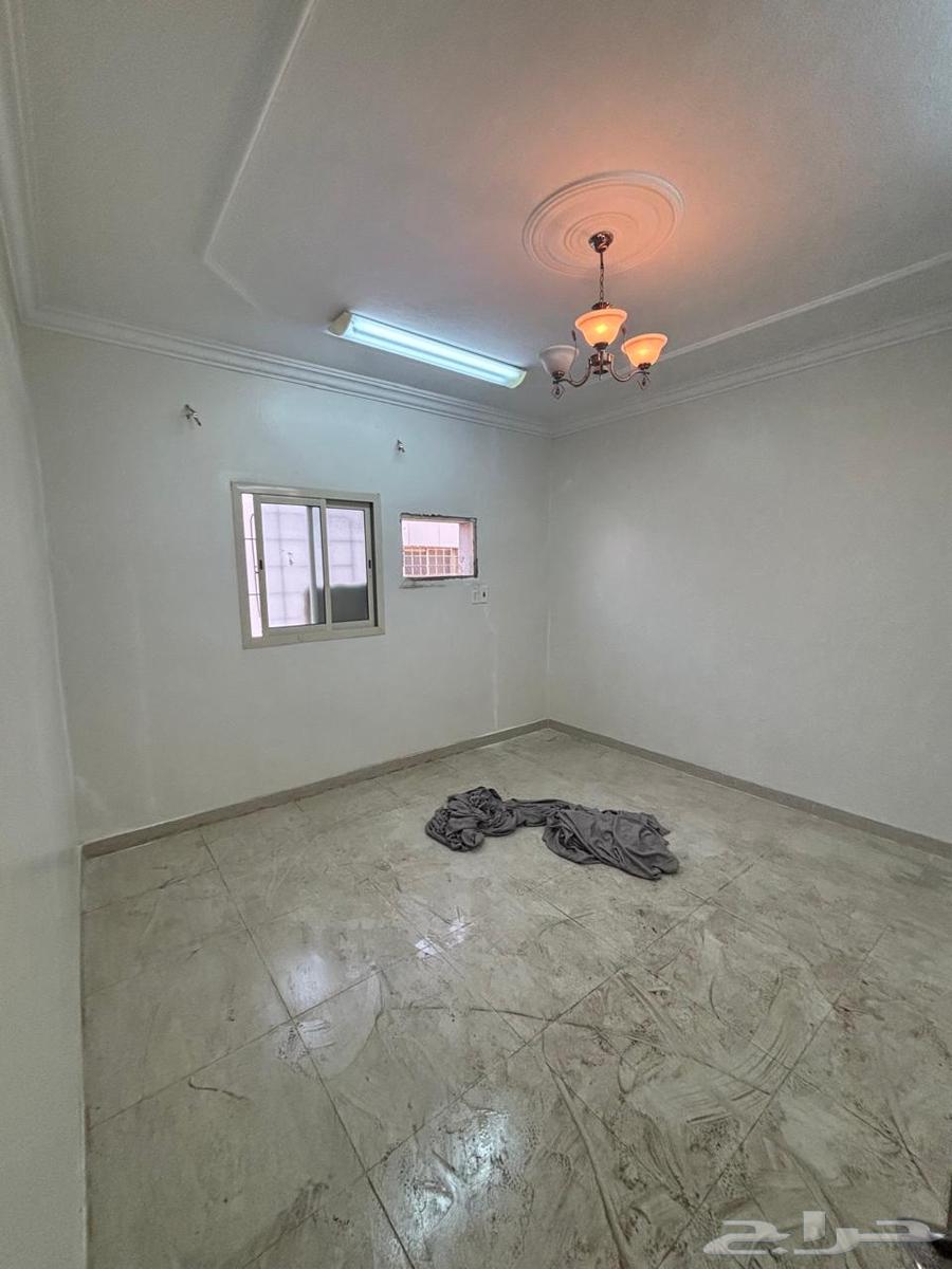 شقة 9 غرف في بدر 17