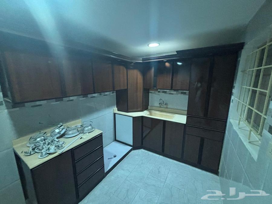 شقة 9 غرف في بدر 20