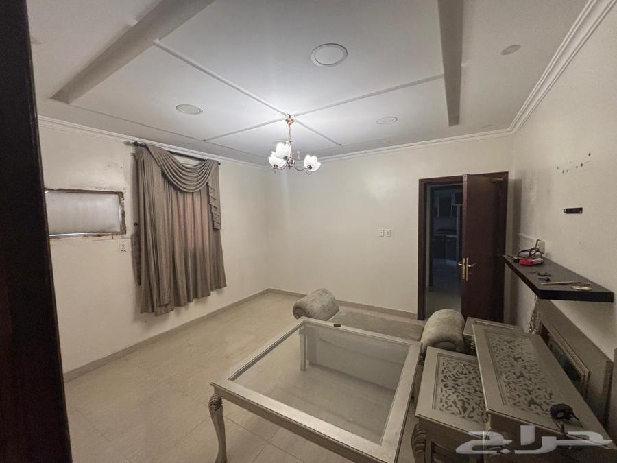 شقة 9 غرف في بدر 7