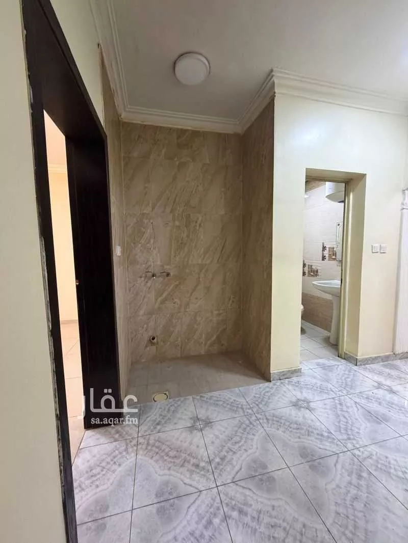 4 bedroom apartment in Dahiat King Fahd 9