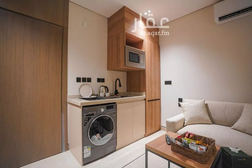 شقة 1 غرف في الملقا 5