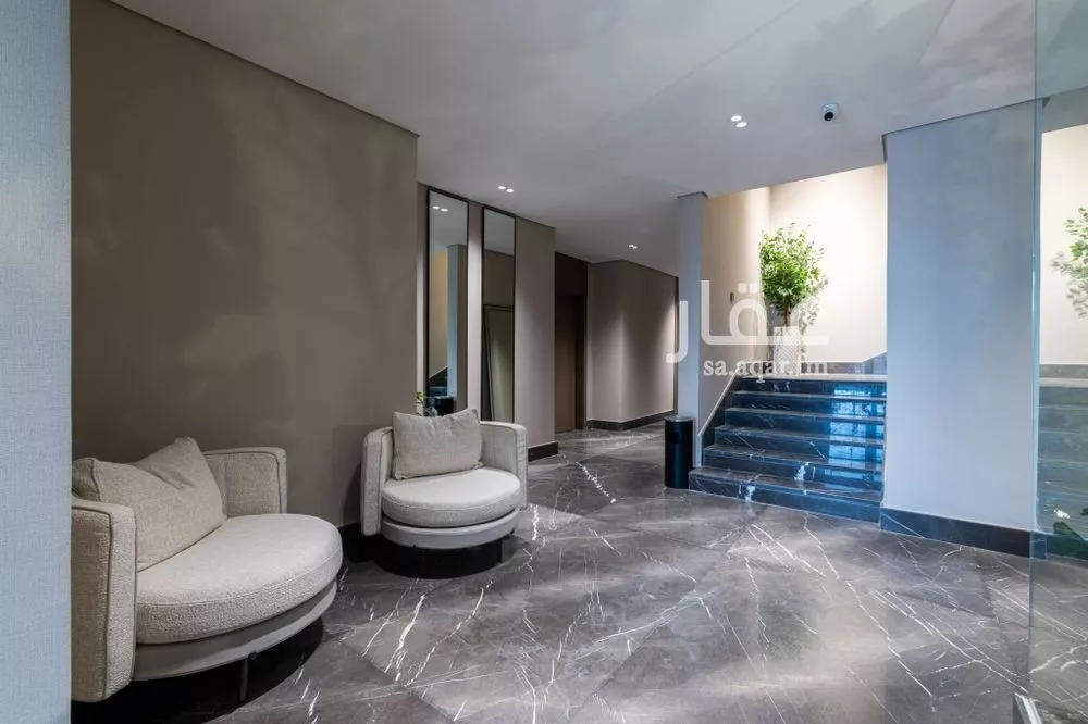 شقة 1 غرف في الملقا 7