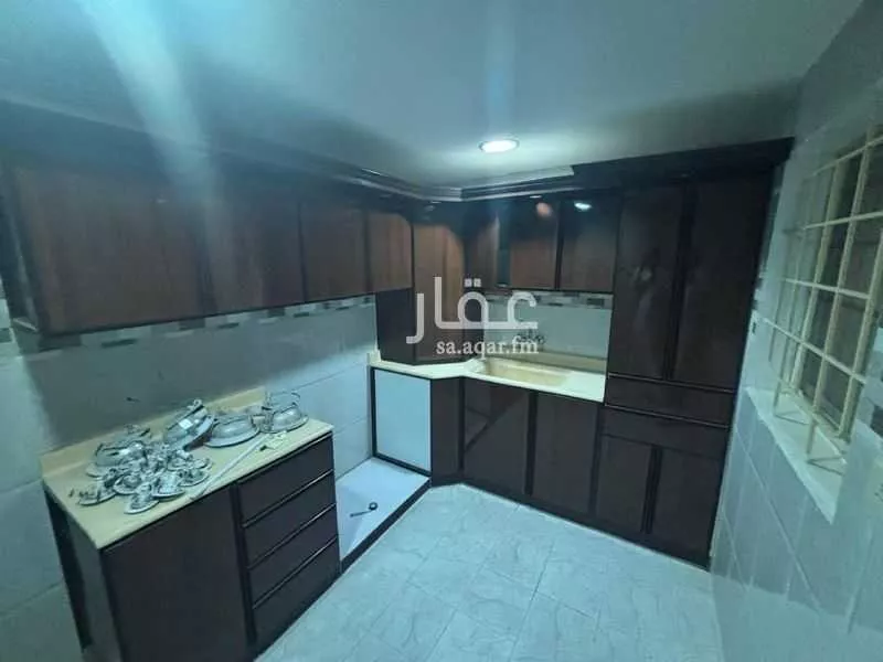 شقة 9 غرف في بدر 17