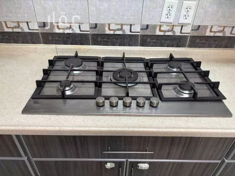 شقة 9 غرف في بدر 19