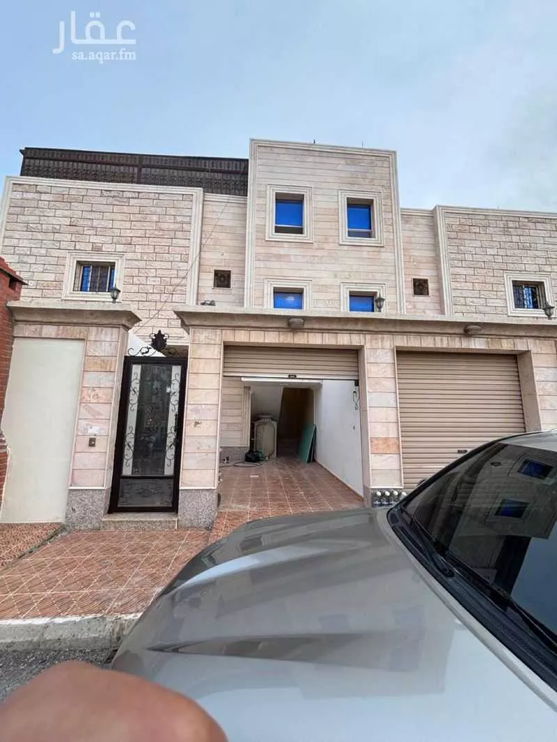 شقة 9 غرف في بدر 4