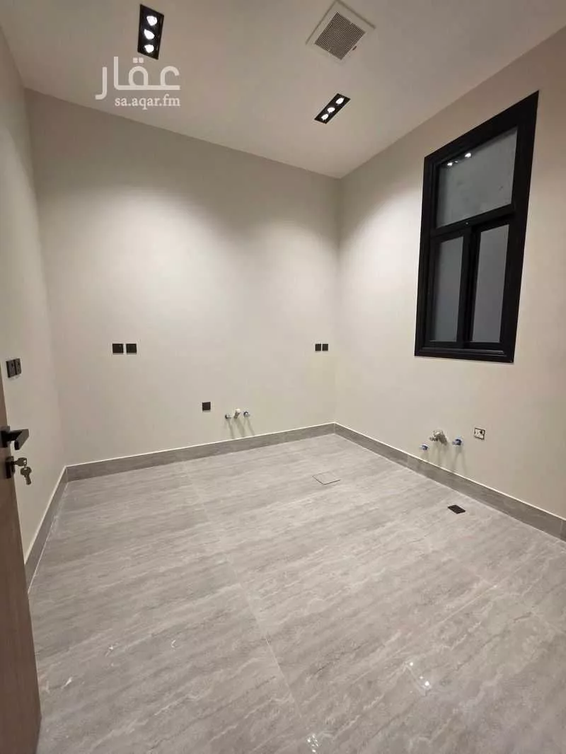 4 bedroom apartment in Al Yarmouk 11