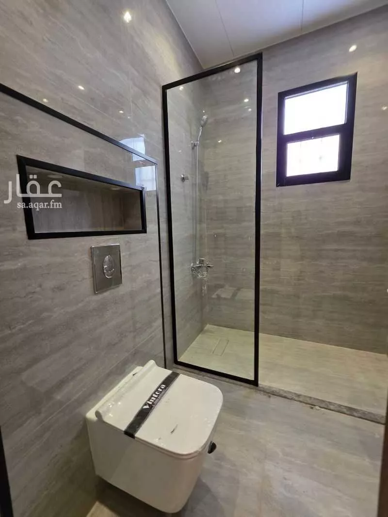 4 bedroom apartment in Al Yarmouk 18