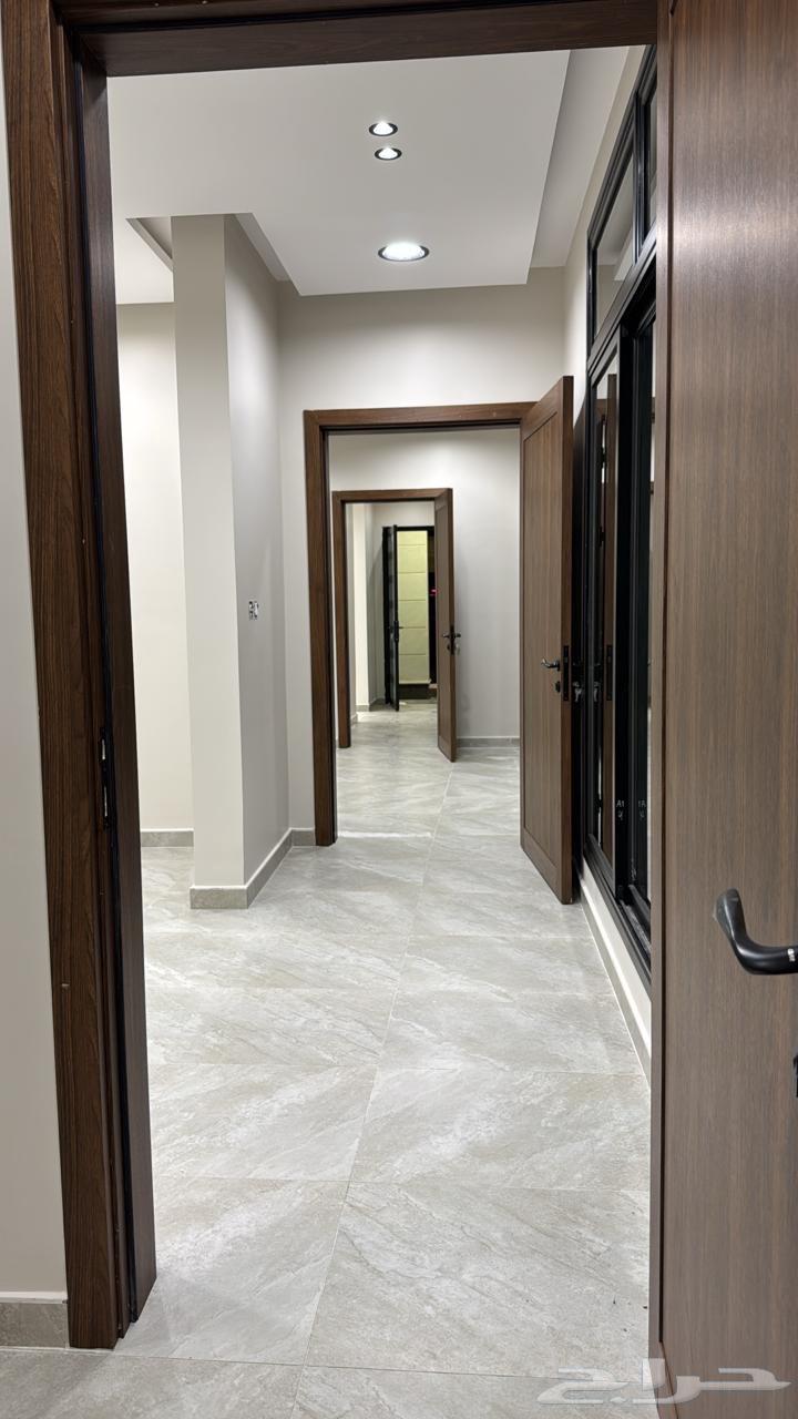 6 bedroom villa in Al Manar 3