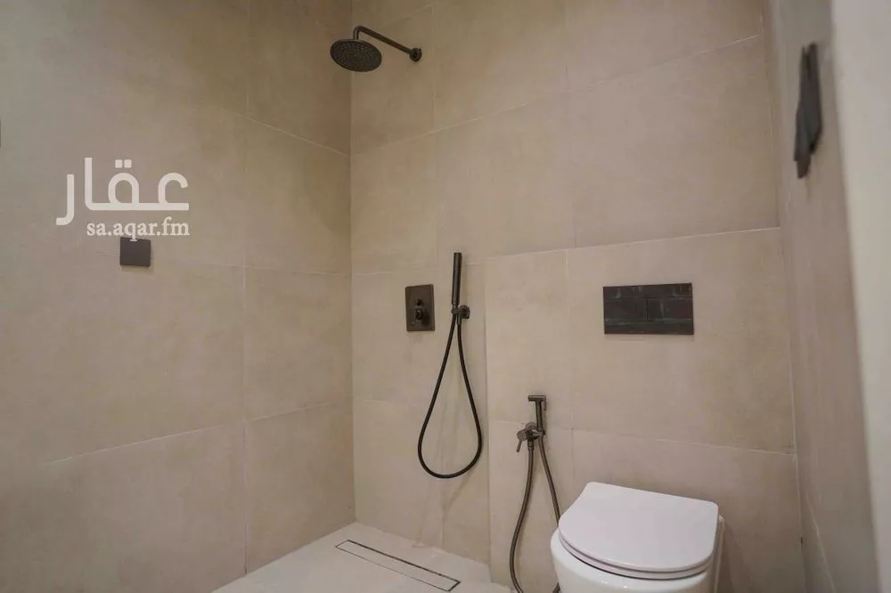 شقة 1 غرف في العارض 5