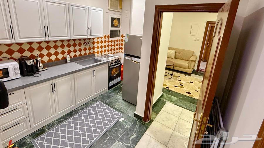 شقة 2 غرف في العزيزية 11