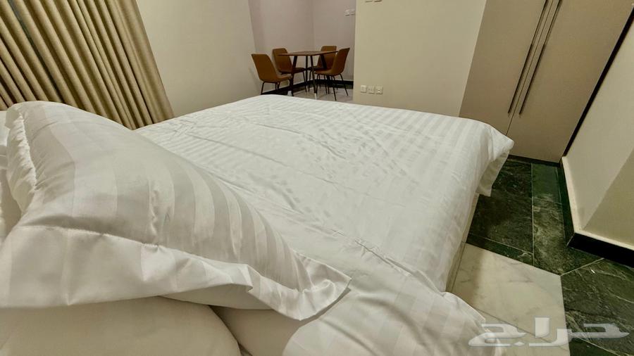 شقة 2 غرف في العزيزية 7