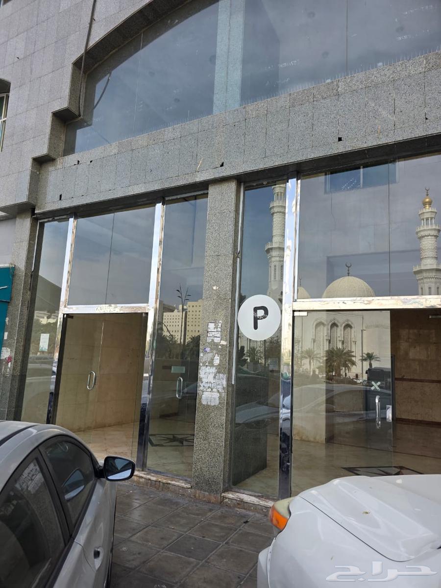 شقة 4 غرف في العزيزية 13