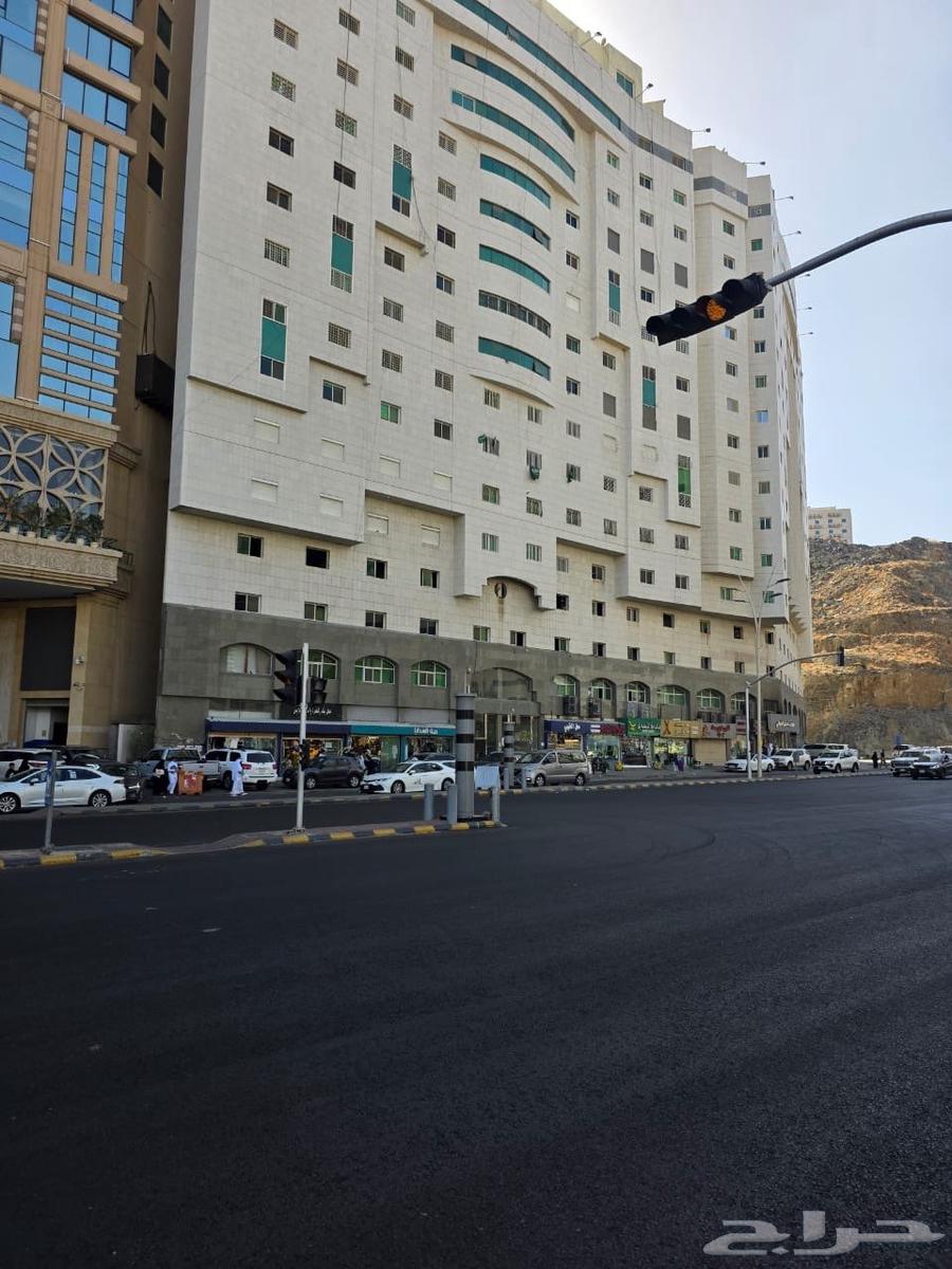 شقة 4 غرف في العزيزية 15