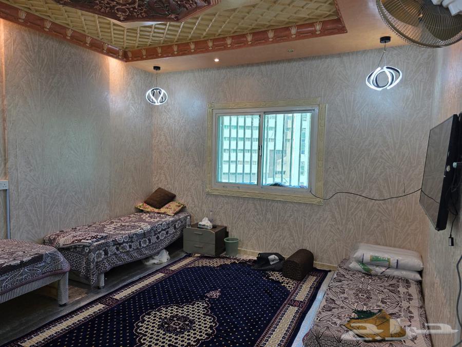 شقة 4 غرف في العزيزية 4