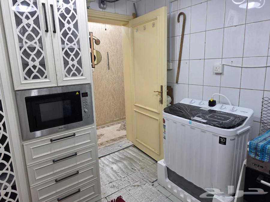 شقة 4 غرف في العزيزية 7