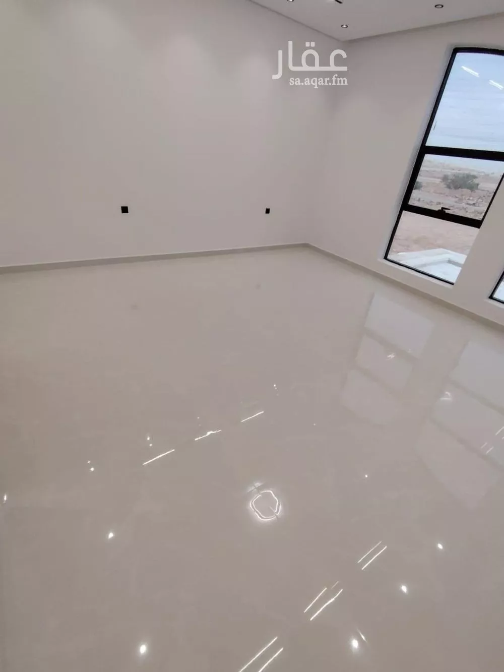 فيلا 8 غرف في الشرق 11