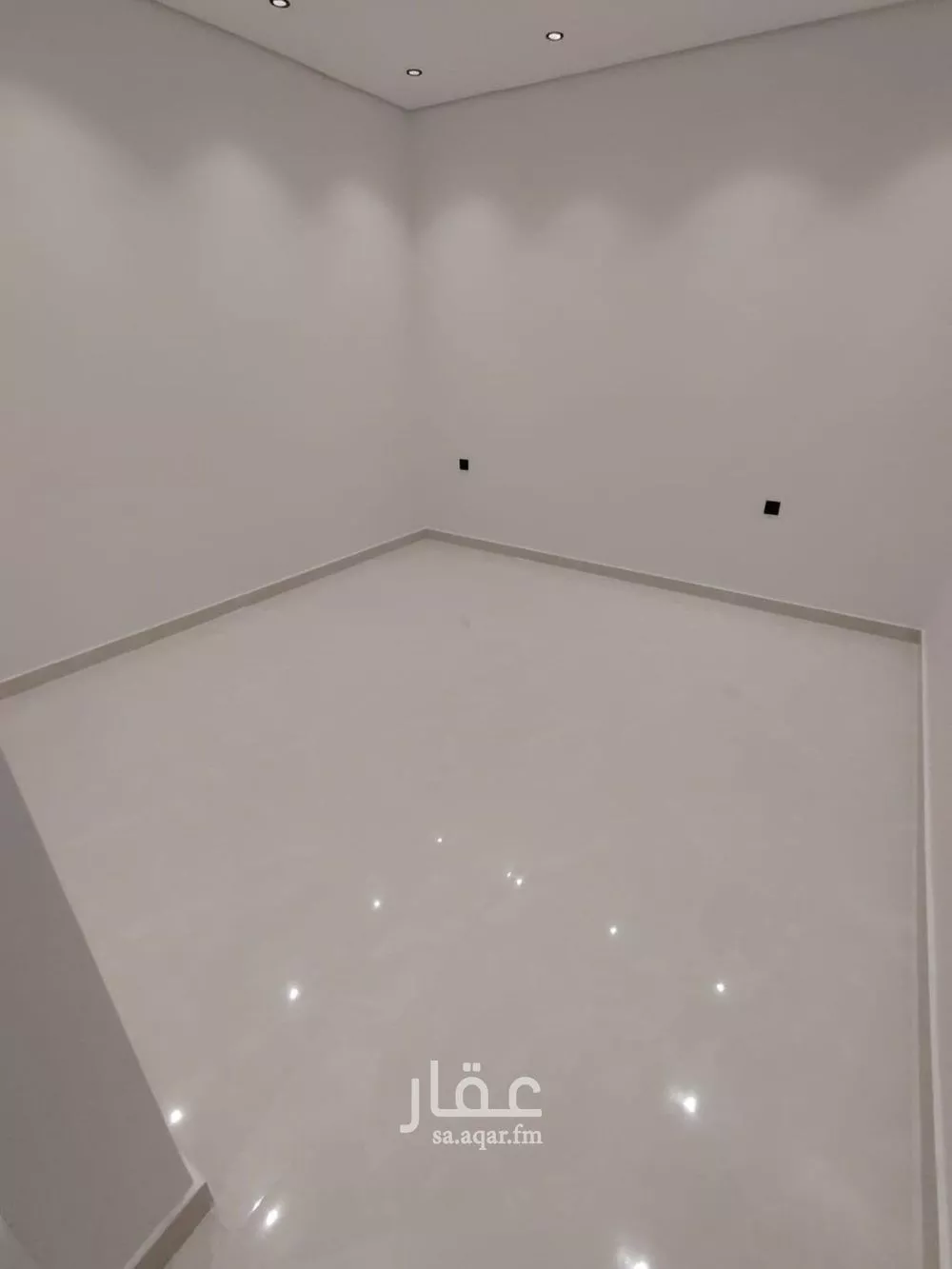 فيلا 8 غرف في الشرق 16