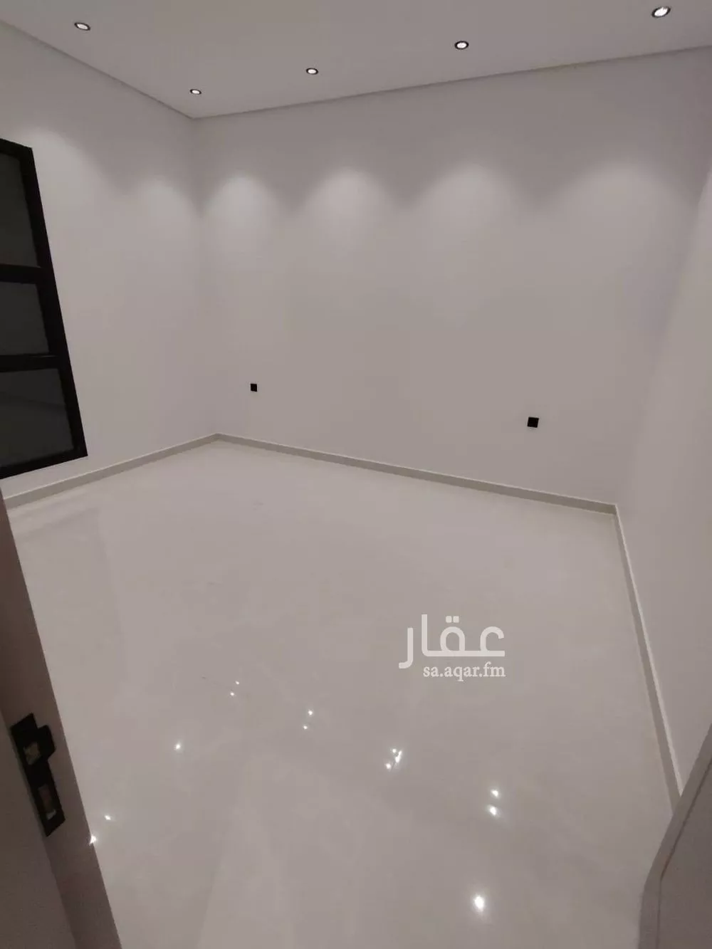 فيلا 8 غرف في الشرق 18