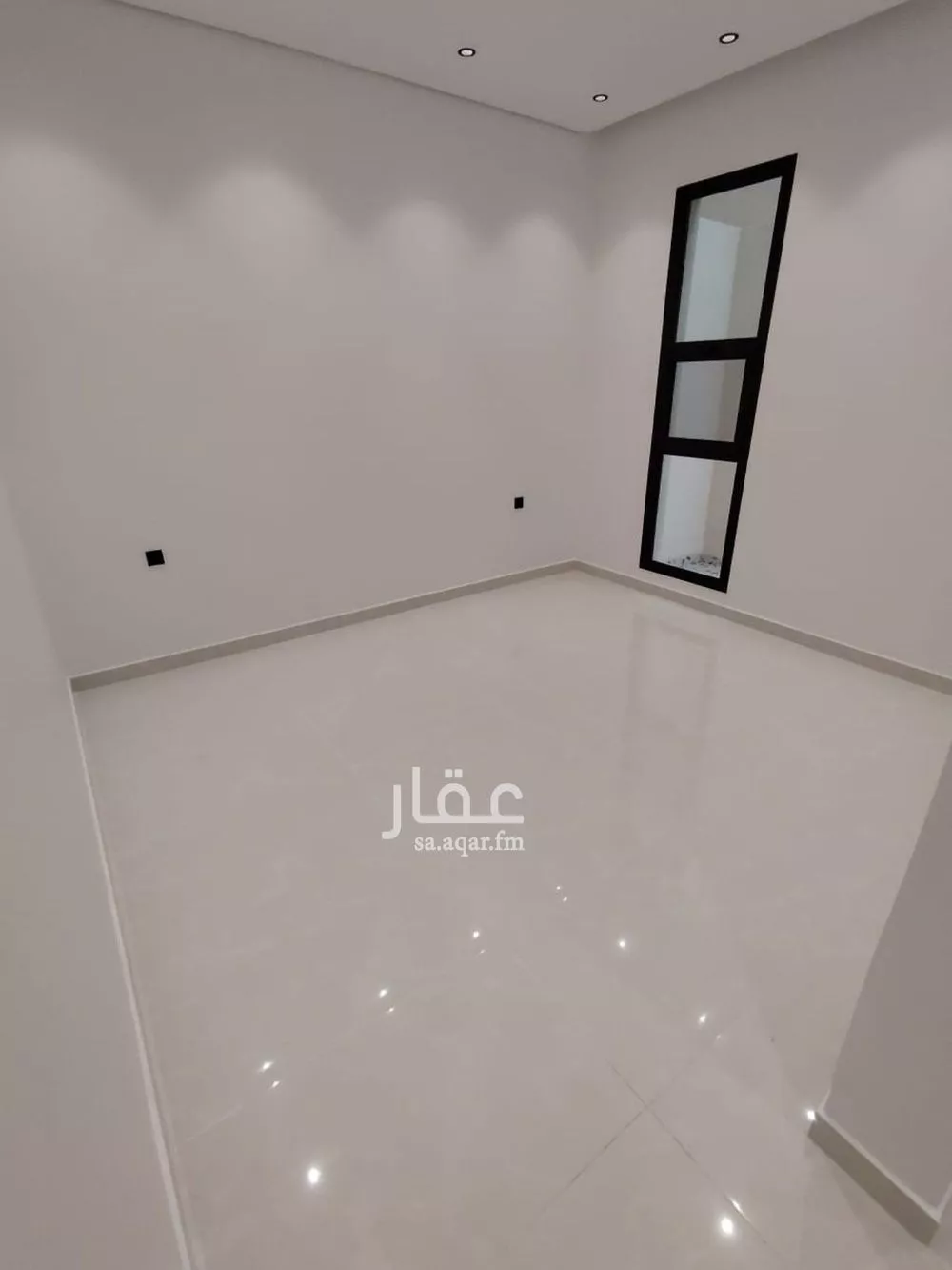 فيلا 8 غرف في الشرق 3