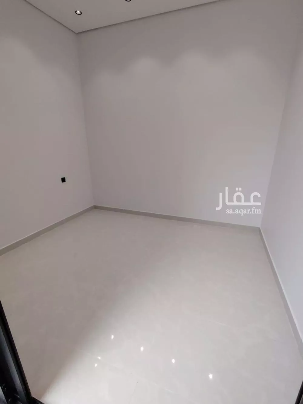 فيلا 8 غرف في الشرق 23