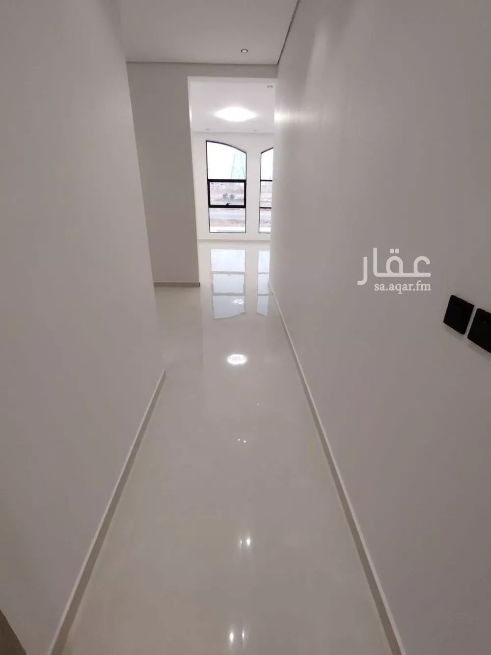 فيلا 8 غرف في الشرق 25