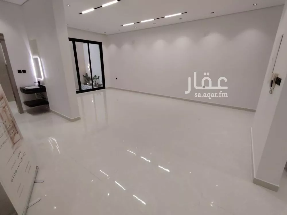 فيلا 8 غرف في الشرق 28