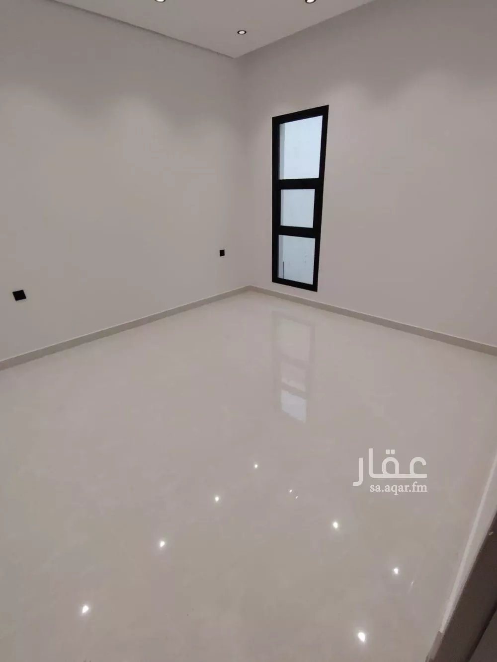 فيلا 8 غرف في الشرق 8