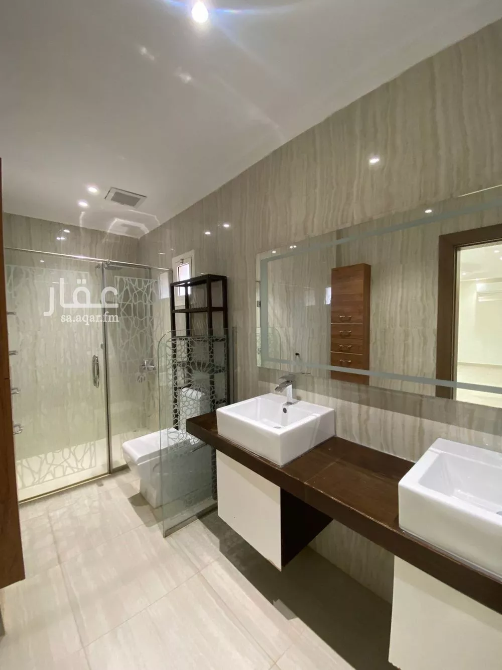 فيلا 4 غرف في الربيع 16